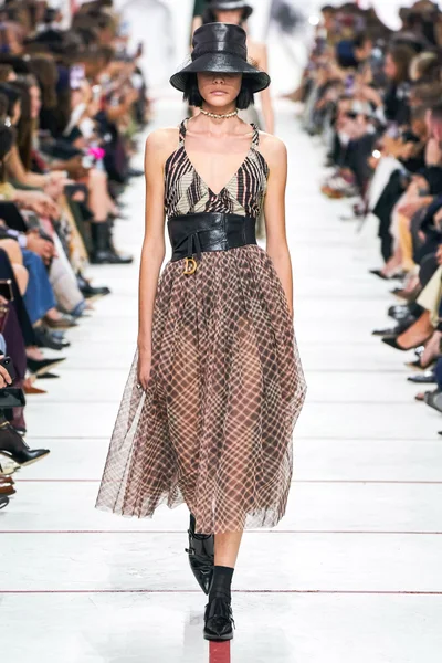 Look 65